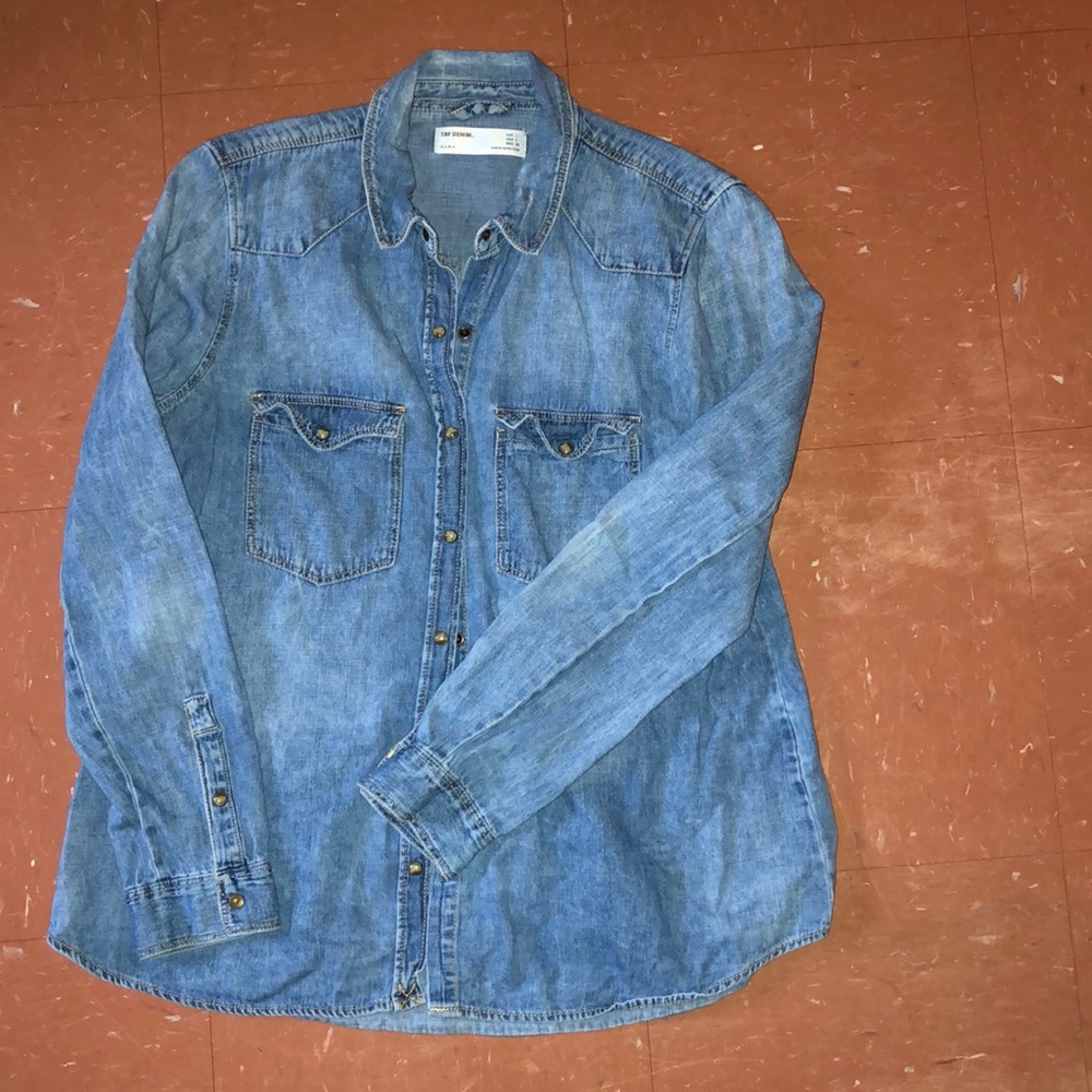 Women’s denim button down top